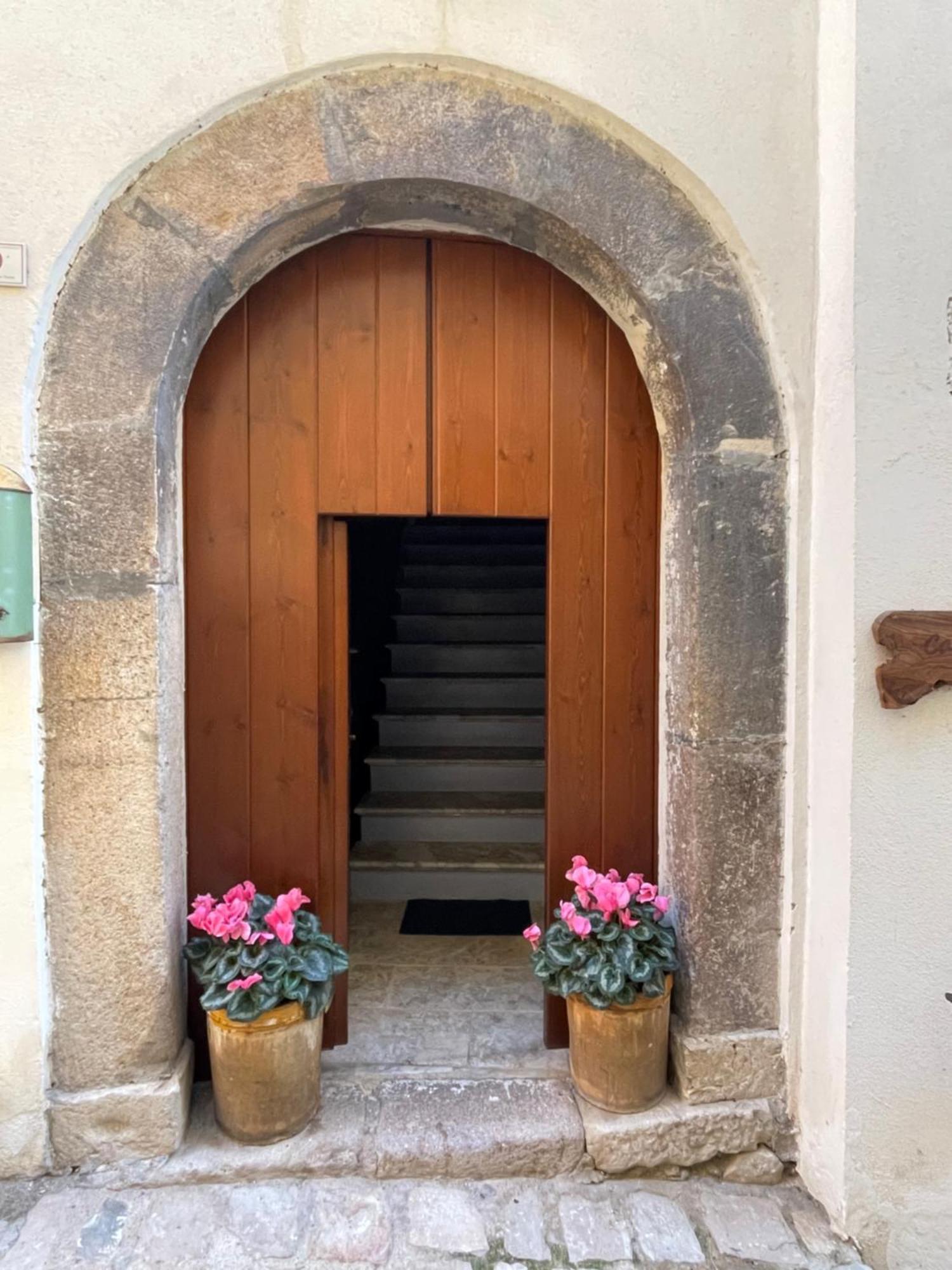 Hotel Casa Cuoco Civita Campomarano Exterior foto